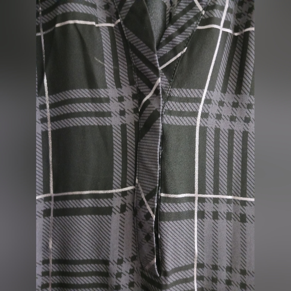 Torrid Top - Picture 3 of 6
